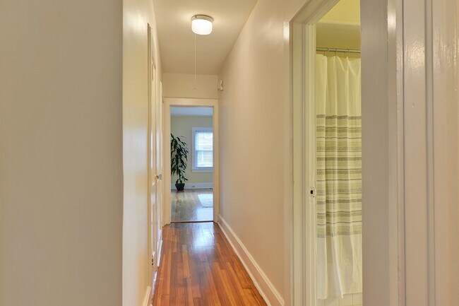 Building Photo - 69 Watchung Ave