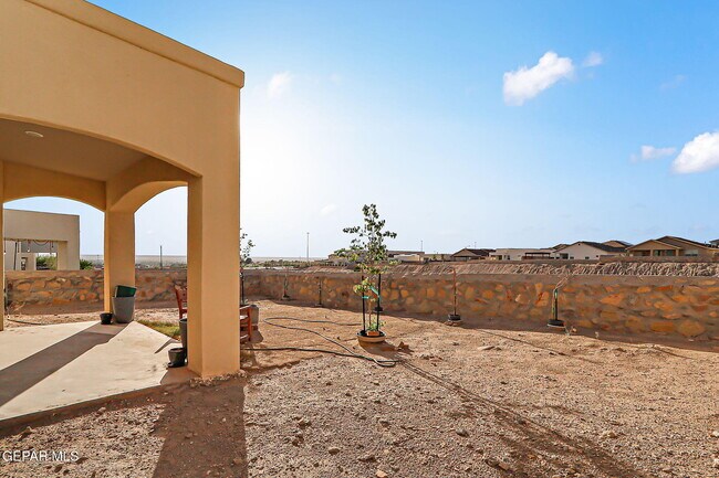 Building Photo - 7825 Enchanted View Dr