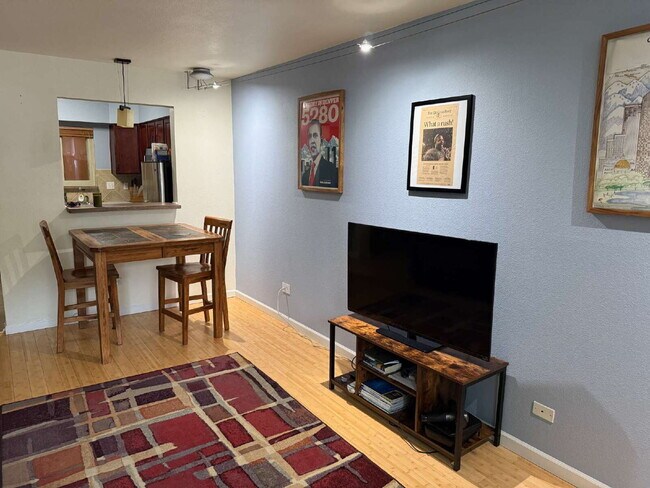 Building Photo - July Availability! Wonderful 1 Bed Condo i...