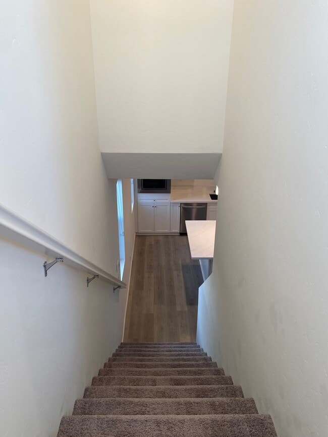 Building Photo - Vibrant 3 story 2bed/2.5bath home at the Mill at Broadway