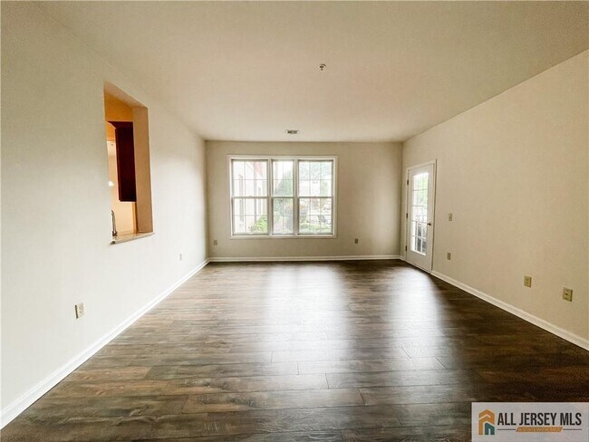 Building Photo - 105 Regency Pl