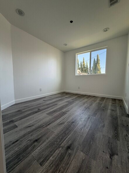 Building Photo - 1130 Browning Blvd