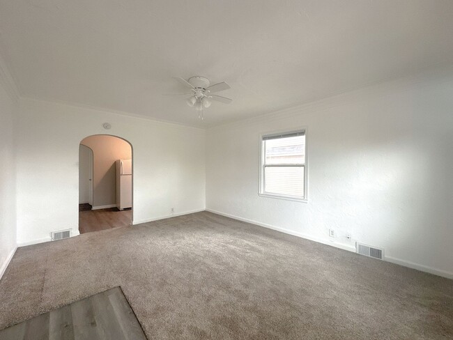 Building Photo - 1 bedroom 1 bath
