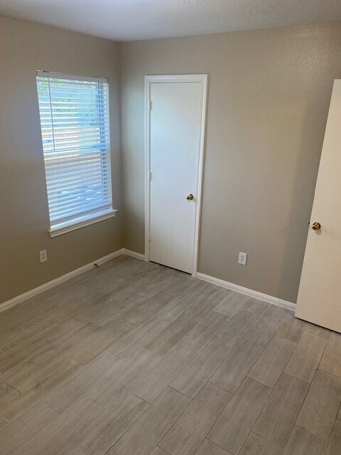 Building Photo - 13543 Ambrose St