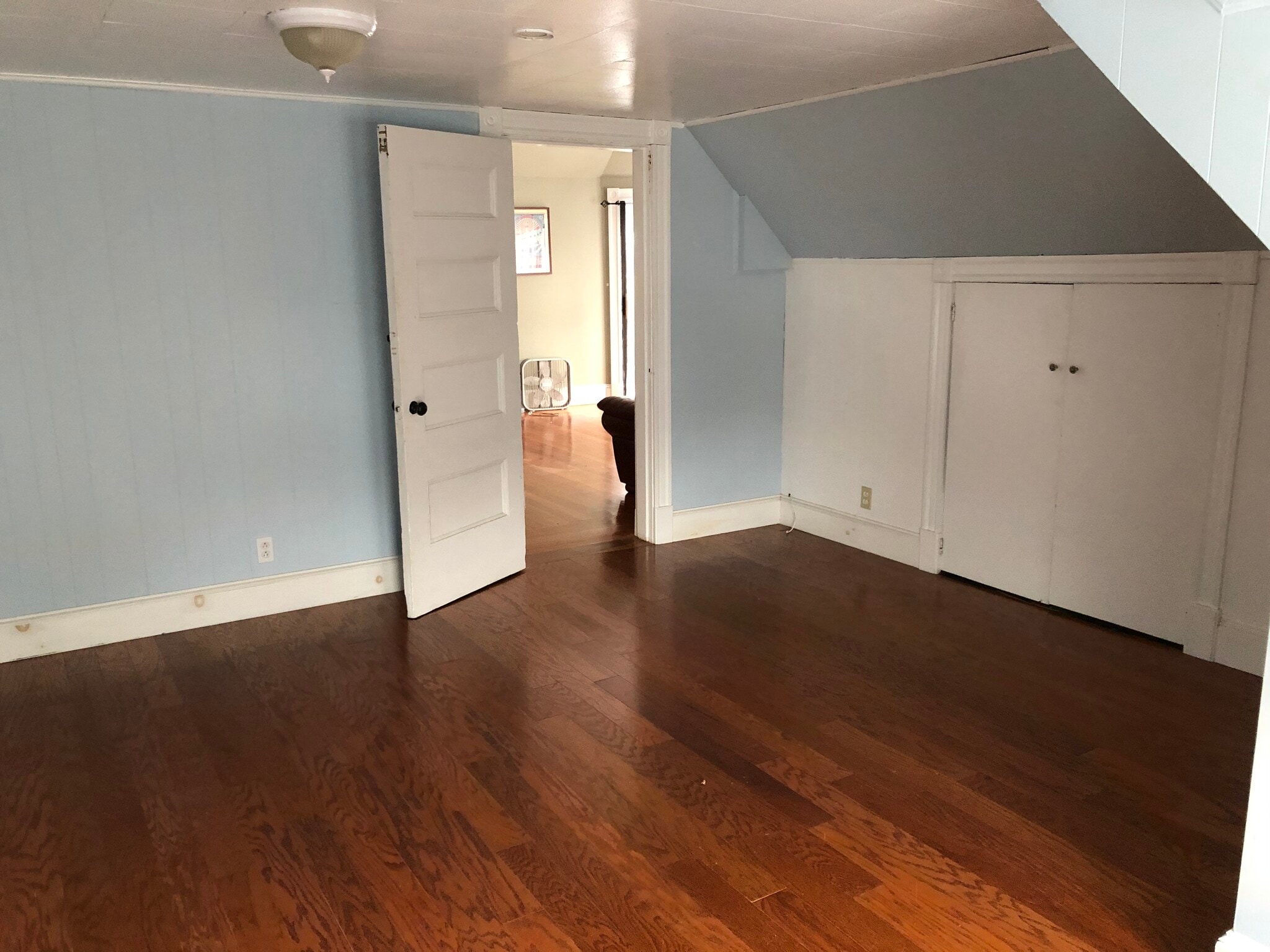 Guest Room - 40 Walpole St