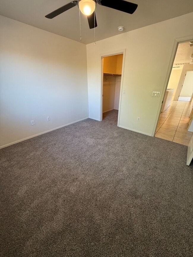 Building Photo - House For Rent