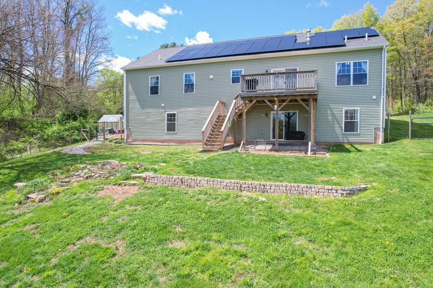 Building Photo - 564 Ridgewood Rd