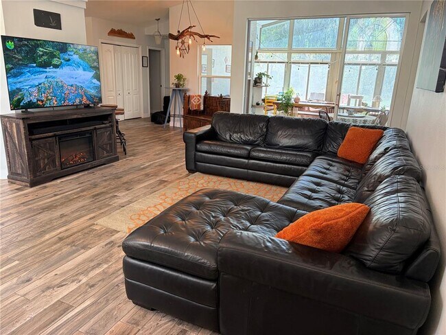 Building Photo - 3205 SE 23rd Pl