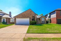 Building Photo - 8532 Pedernales Trail