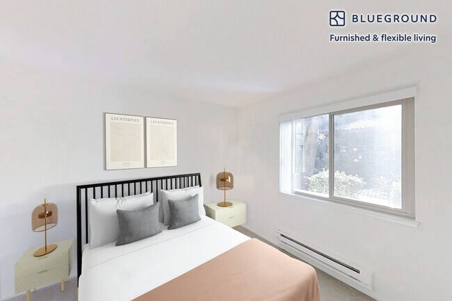 Building Photo - 1600 Villa St