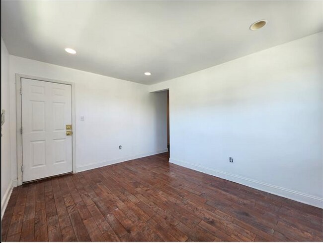 Building Photo - 5501 Foote St NE