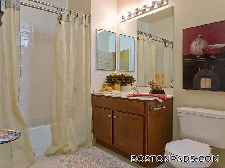 Building Photo - 311 Lowell St