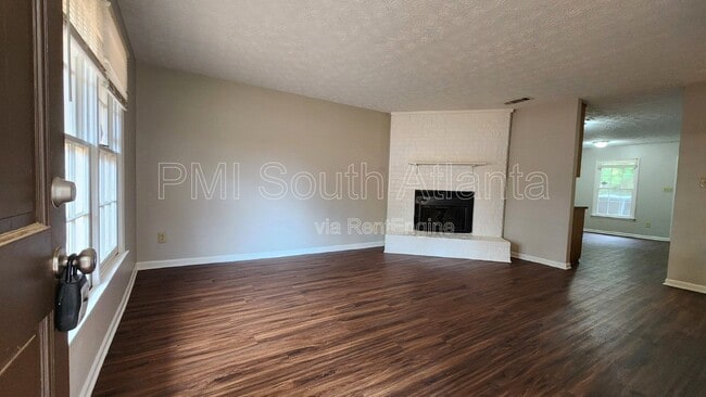 Building Photo - 634 Morton Ct