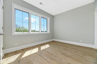 Building Photo - 4646 N Damen Ave