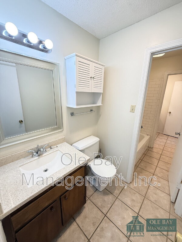 Building Photo - 120-D Du Rhu Dr