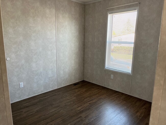 Building Photo - 85 Nettie Ave