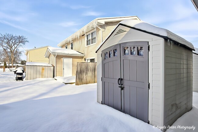 Building Photo - 831 Washington St