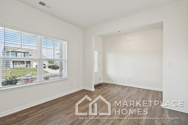 Building Photo - 2962 Berna Wy