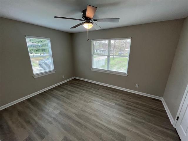 Building Photo - 577 W 6th St