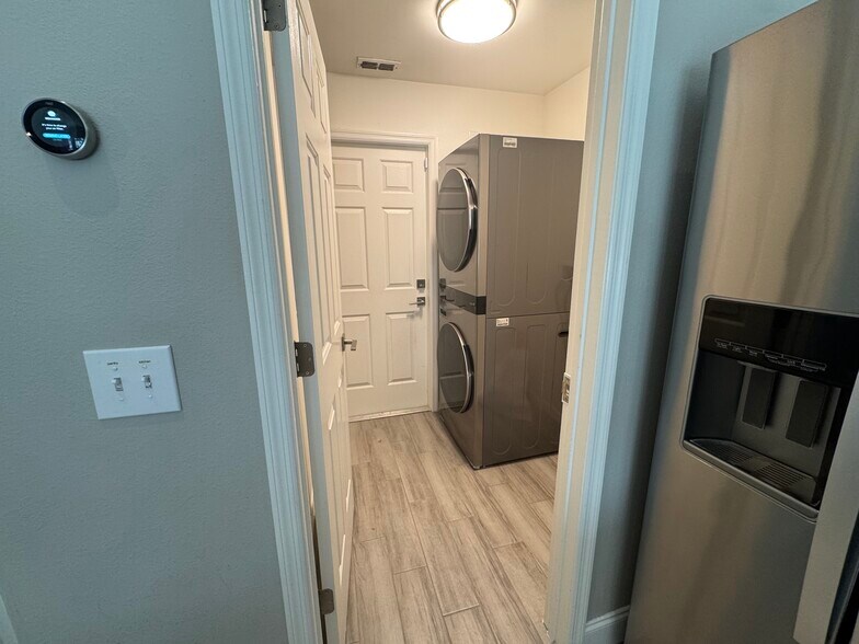 Stack Laundry - 7902 Canary Palm Ct
