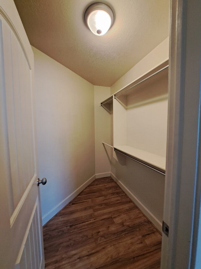 Building Photo - 1238 Baycrest Dr