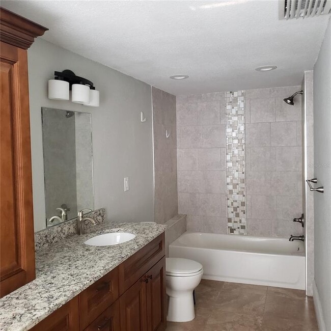 Building Photo - 6014 Southern Comfort Blvd