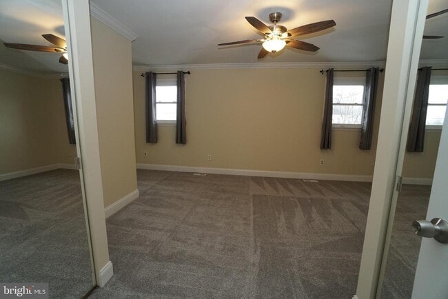 Building Photo - 915 Arch St