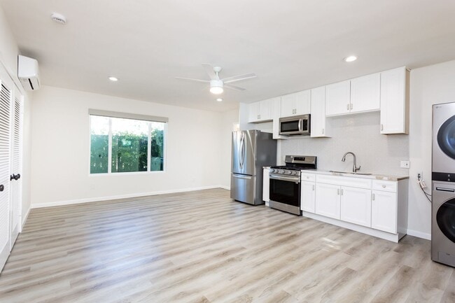 Building Photo - 4138 Middlesex Dr