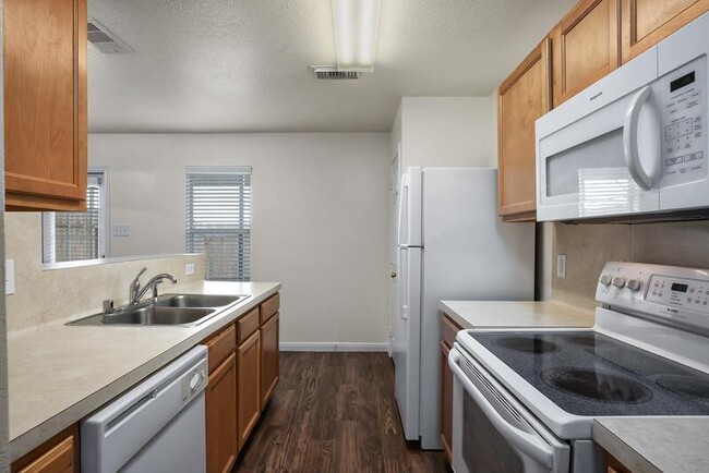 Building Photo - 5065 Akumal Calle