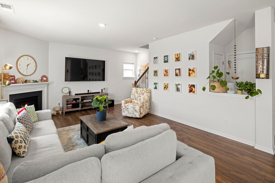 Building Photo - 172 Monroe Creek Blvd