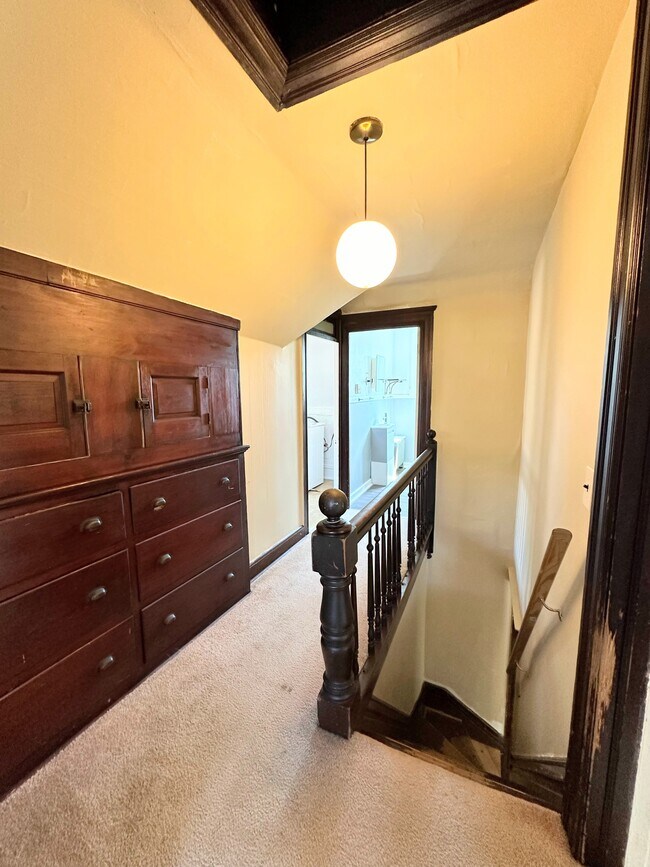 Building Photo - 833 S Trenton Ave