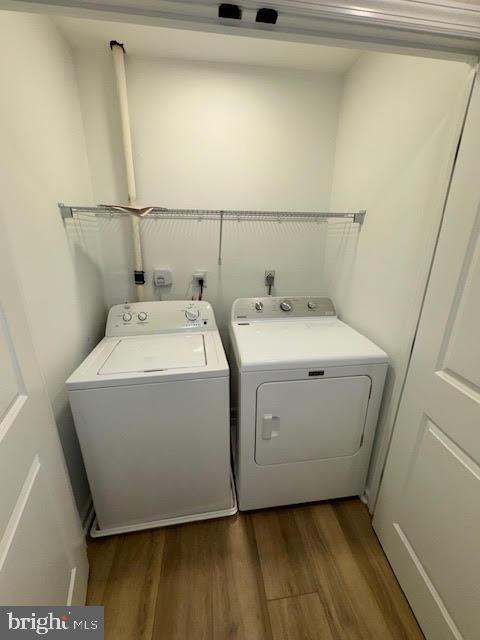 Building Photo - 102 Stuart Ave