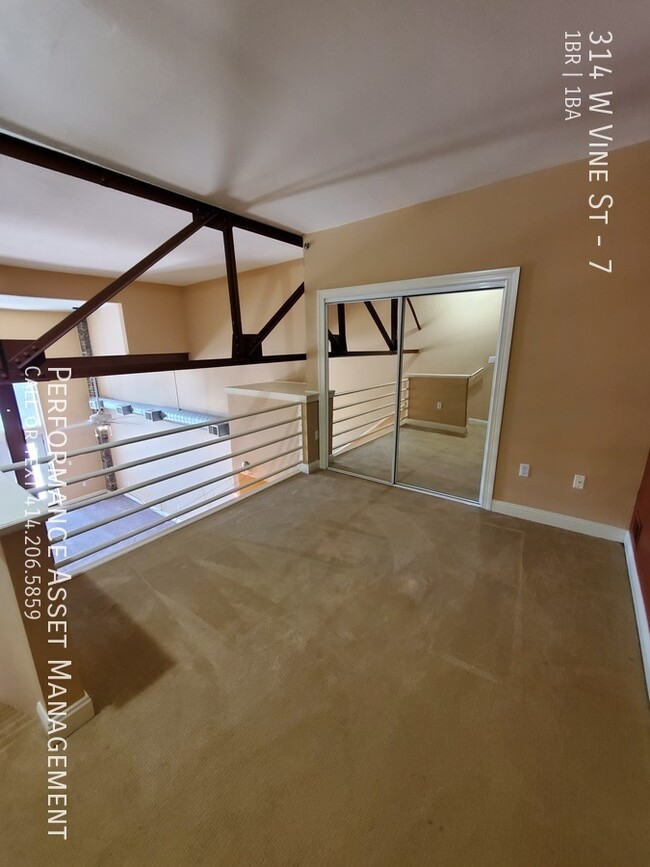 Building Photo - Unique 1BD/1BA Loft Style Condo