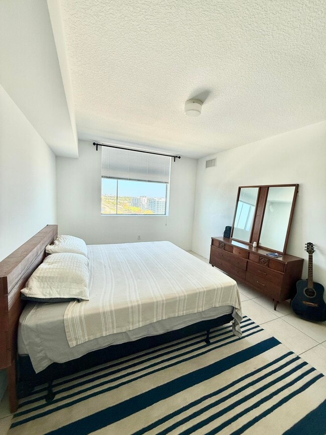 Building Photo - 140 S Dixie Hwy