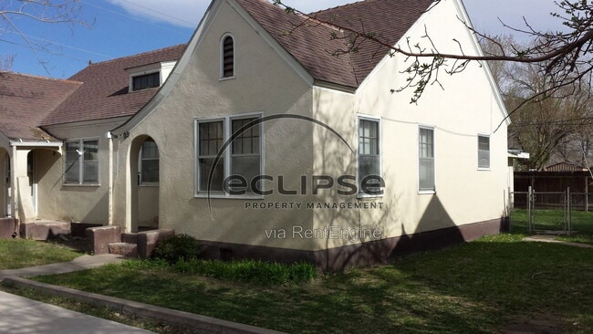 Building Photo - 909 3rd St