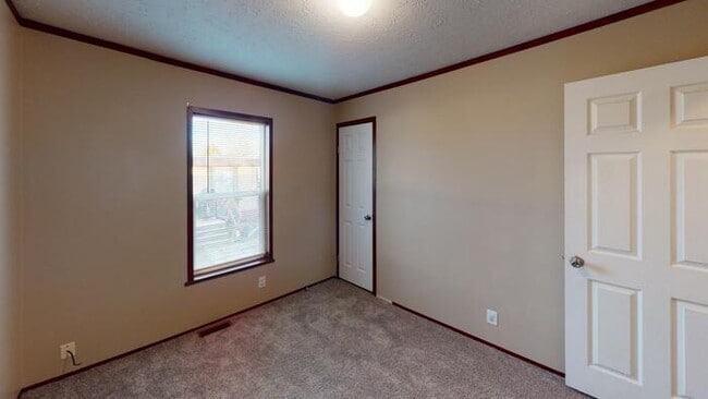 Building Photo - 148 Delta Ave