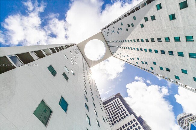 Building Photo - 55 SE 6th St