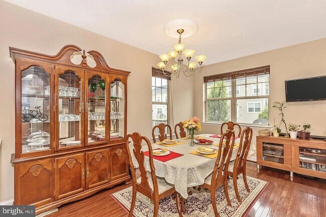 Building Photo - 11882 Country Squire Way