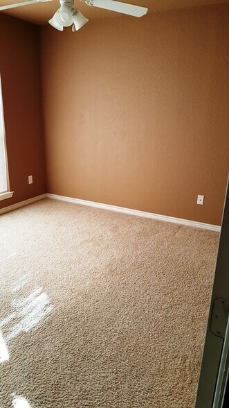 Building Photo - 2509 Jake Dr