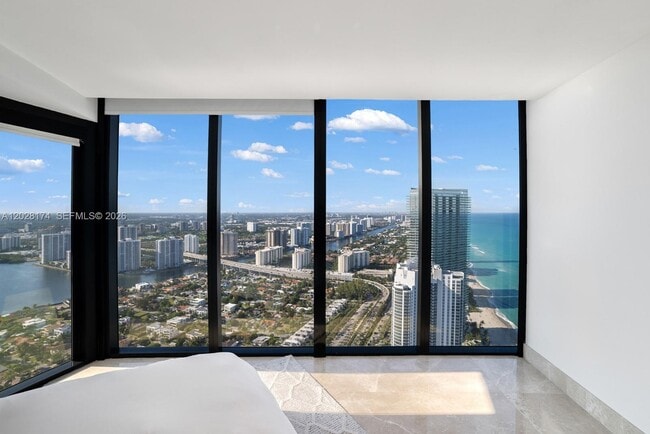 Building Photo - 18555 Collins Ave