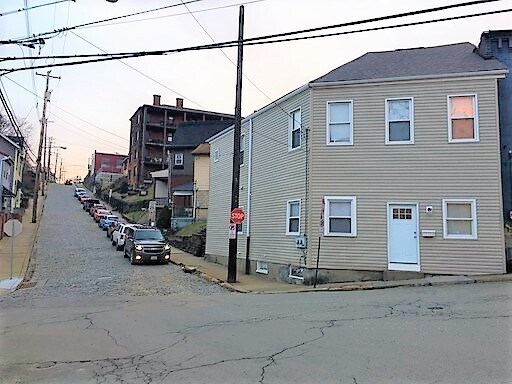 Building Photo - 32 Wyoming St