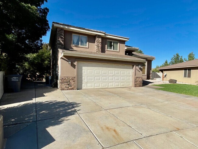 Building Photo - Pet-Friendly 4-BR Home in Washington Fields
