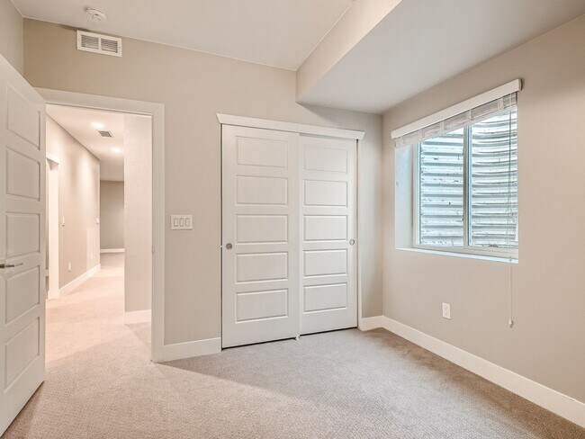 Building Photo - 3434 Garfield