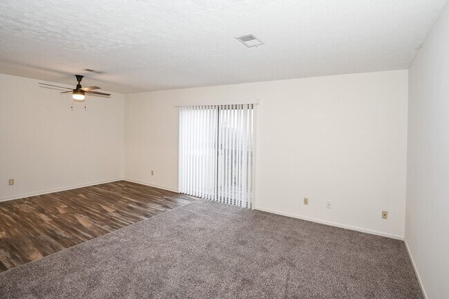 Building Photo - 5464 Beechmont Ave