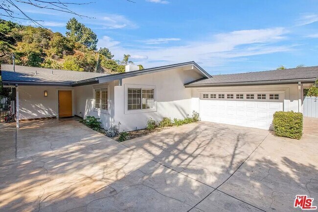 Building Photo - 4 Rent now at Calvena Drive