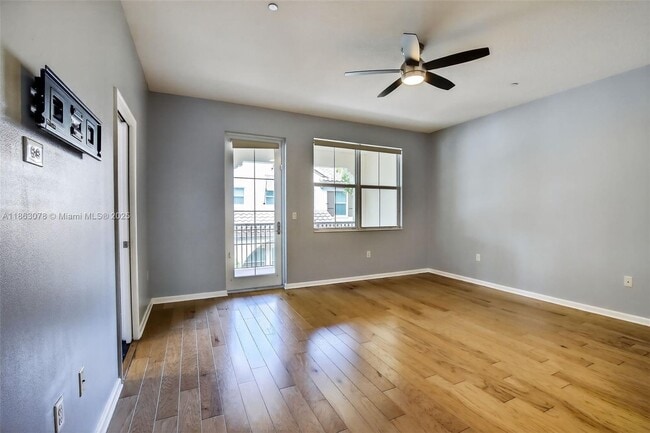 Building Photo - 2938 St Thomas Dr