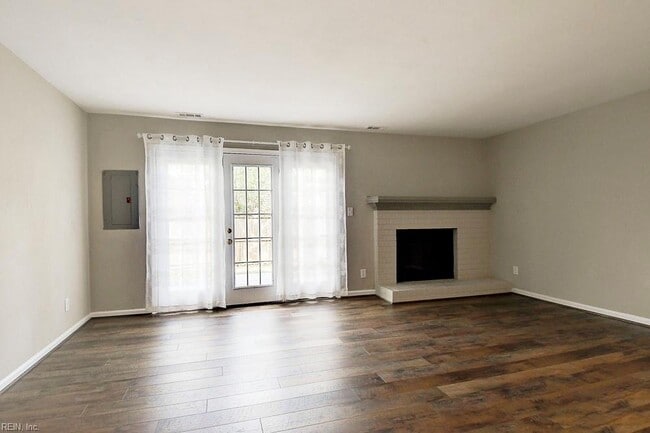 Building Photo - 435 Wayman Ln