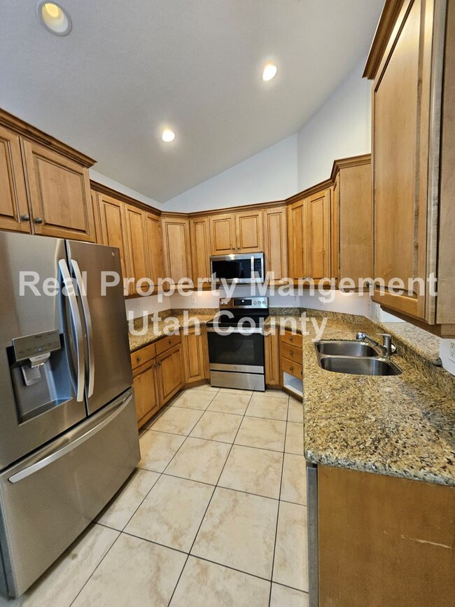 Building Photo - Reduced Price~Pet Friendly Condo