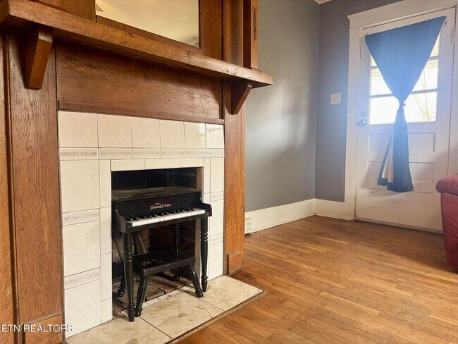Building Photo - 316 Oglewood Ave