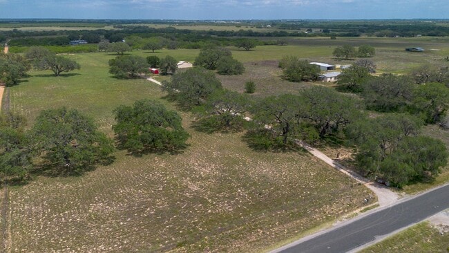 Building Photo - 865 Verdi Rd